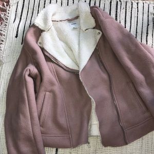 Old Navy Never worn Sherpa jacket